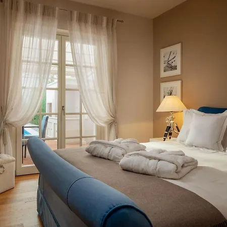 Vabriga Sleeps 8 With Pool Air Con And Wifi *
